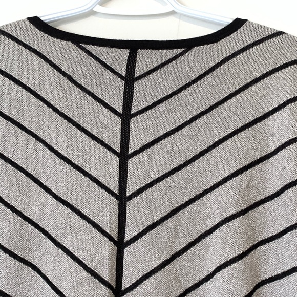 Laura Plus Shiny Silver & black stripped Blouse 2X - Picture 9 of 13